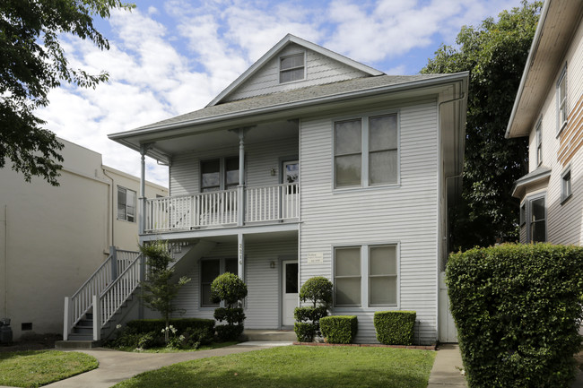 Heather Arms Apartments in Sacramento, CA - Foto de edificio - Building Photo