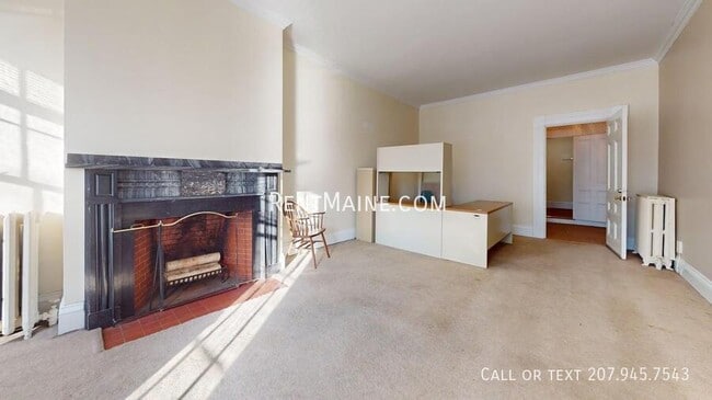 77 Broadway, Unit 1 in Bangor, ME - Building Photo - Building Photo