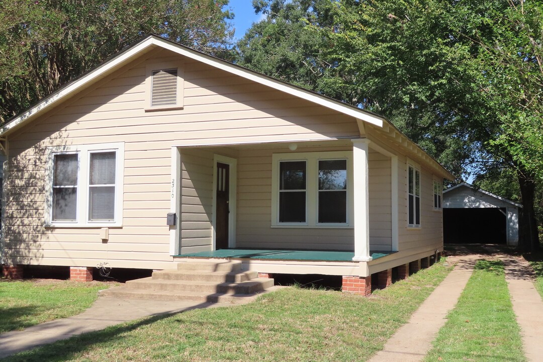 2310 Vance Ave in Alexandria, LA - Foto de edificio