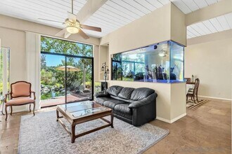 4588 Conrad Dr in La Mesa, CA - Foto de edificio - Building Photo