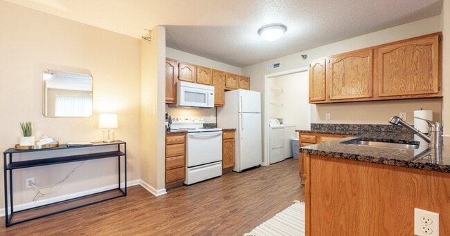 Polo Club Apartments