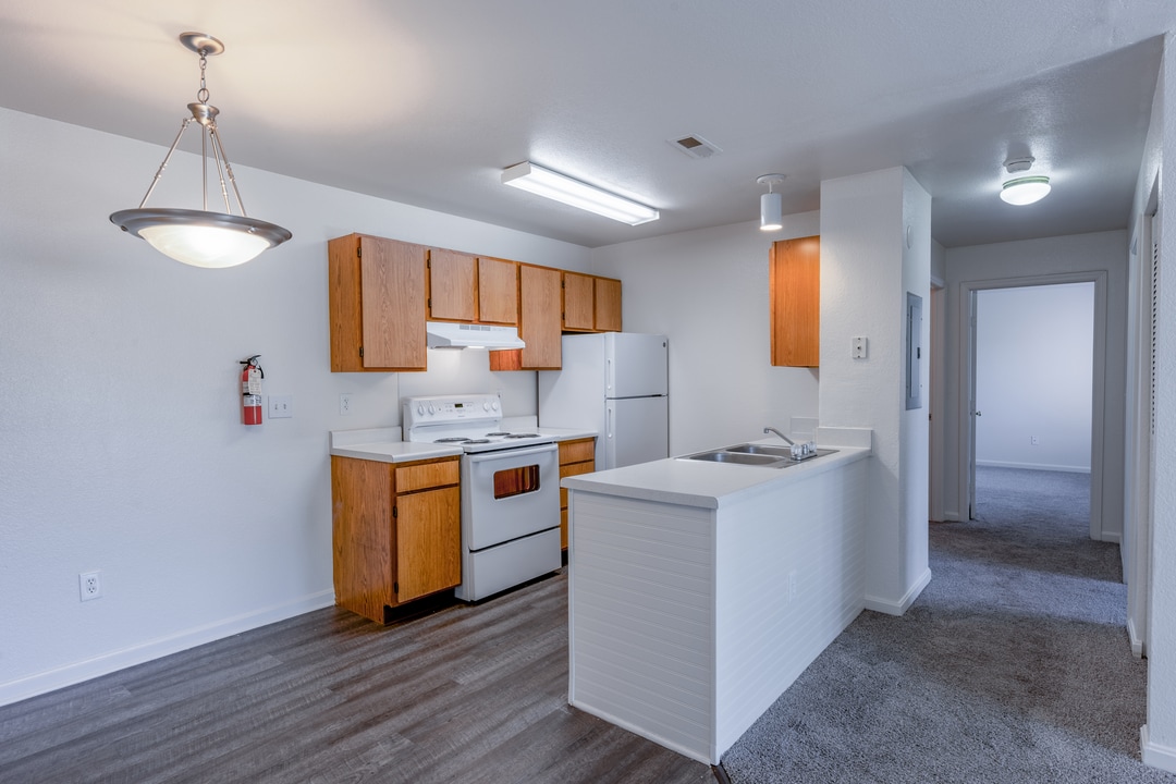 Lyons Gate Apartments in Miamisburg, OH - Building Photo