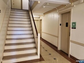 3001 Edwin Ave in Fort Lee, NJ - Building Photo - Building Photo