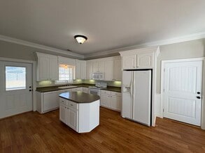 604 Melton St in West Columbia, SC - Building Photo - Building Photo