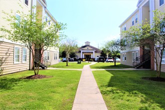 Cadence at Southern University in Baton Rouge, LA - Building Photo - Building Photo