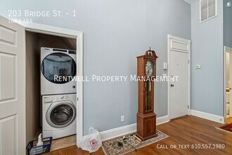 203 Bridge St in Phoenixville, PA - Building Photo - Building Photo