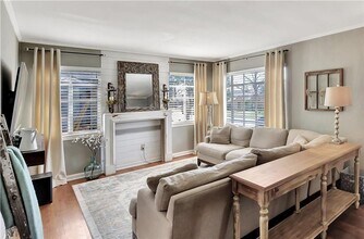 2521 Forest Park Blvd in Fort Worth, TX - Building Photo - Building Photo