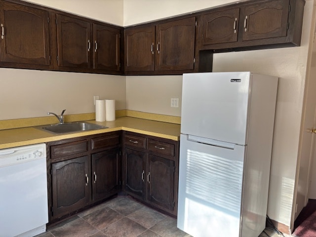 32 Chelsea Cir in Clementon, NJ - Building Photo - Building Photo