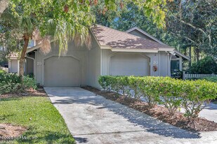29 Turtleback Trail in Palm Valley, FL - Building Photo