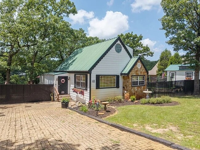 property at 5650 Point La Vista Rd