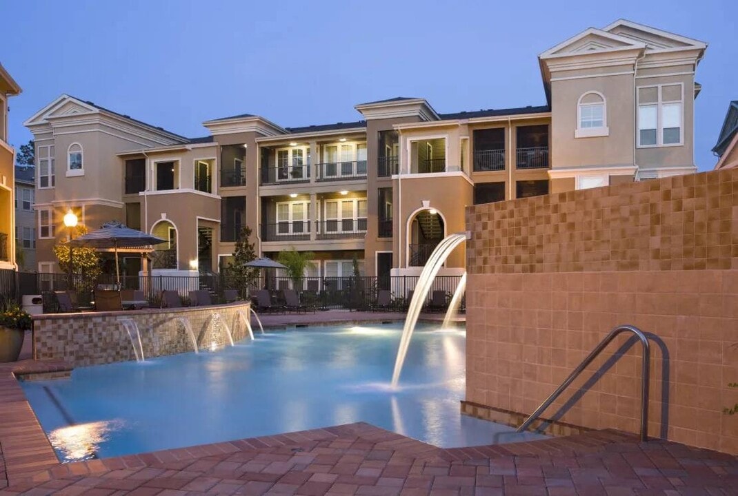 Kings Cove in Kingwood, TX - Foto de edificio