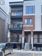 25-25 Isherwood Ave in Cambridge, ON - Building Photo - Building Photo