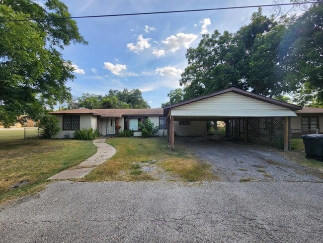 property at 803 N Oneal St