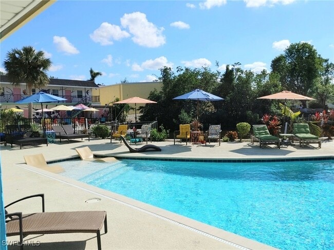 property at 2840 Shoreview Dr