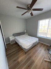 220 Elm St in Clemson, SC - Foto de edificio - Building Photo