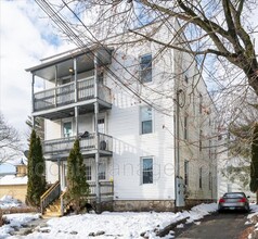 13 Greenwoods Ave in Winsted, CT - Building Photo - Building Photo