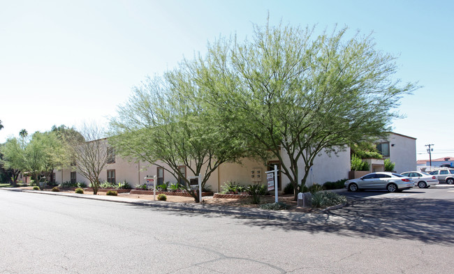 Mountain Ridge Condominiums in Phoenix, AZ - Building Photo - Building Photo