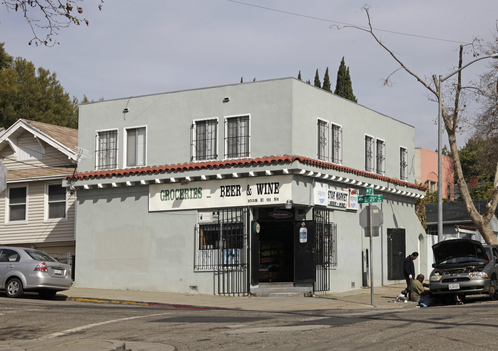 1038-1108 E 21st St in Oakland, CA - Building Photo