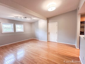 2126 Fulton Ave, Unit 6 in Cincinnati, OH - Foto de edificio - Building Photo