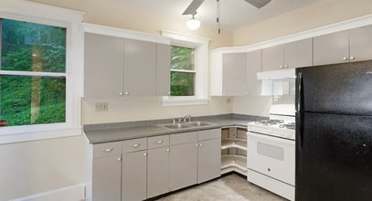 412 S Beech St in Syracuse, NY - Foto de edificio - Building Photo