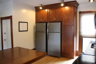 532 S Walnut St in Bloomington, IN - Foto de edificio - Building Photo