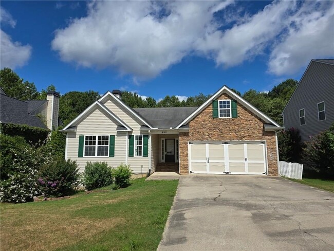 property at 206 Overlook Pointe