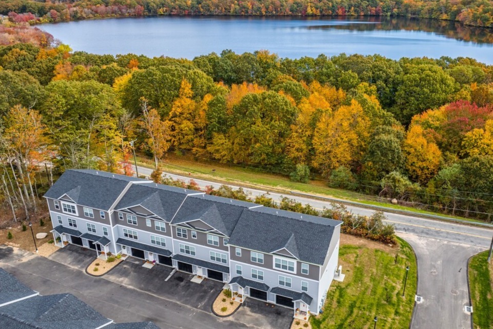 The Edgewater in Niantic, CT - Foto de edificio