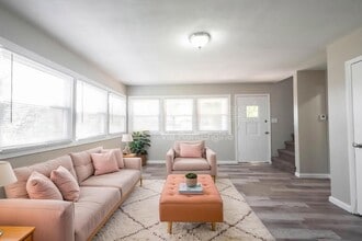 6276 Eastgate Ave in Indianapolis, IN - Foto de edificio - Building Photo