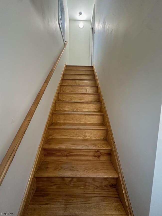 112 Fairview Ave in Middlesex, NJ - Building Photo - Building Photo