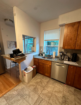 6 Bickford Ave, Unit G Apartamentos