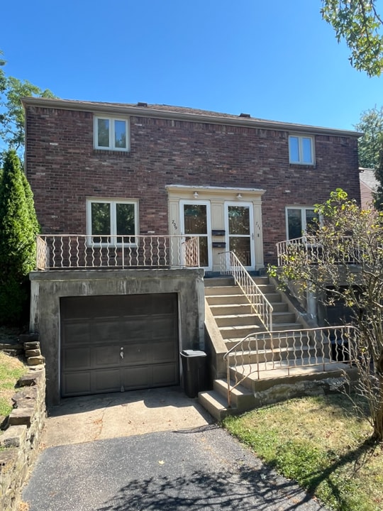 709 Vallevista Ave in Pittsburgh, PA - Building Photo