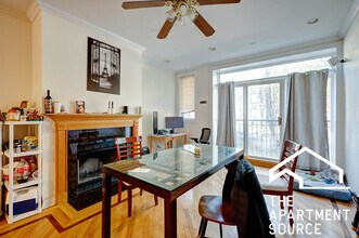 3739 N Sheffield Ave in Chicago, IL - Building Photo - Building Photo