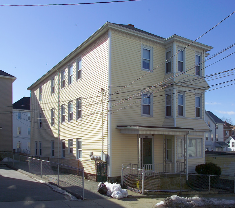 451 Osborn St in Fall River, MA - Foto de edificio