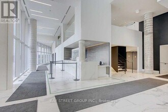 2908-2908 Hwy 7 in Vaughan, ON - Building Photo - Building Photo