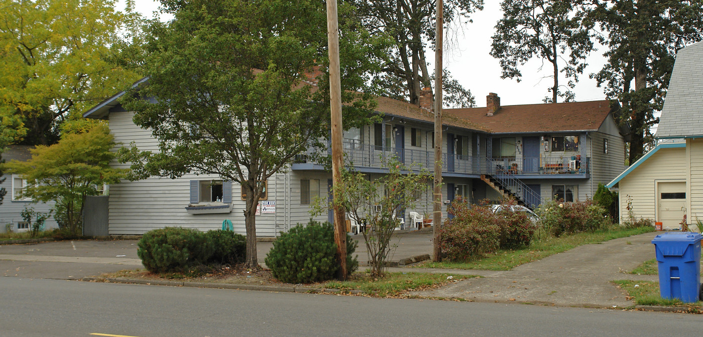 Golden Oaks Apartments in Salem, OR - Foto de edificio