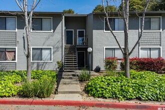 Benicia in Benicia, CA - Foto de edificio - Building Photo