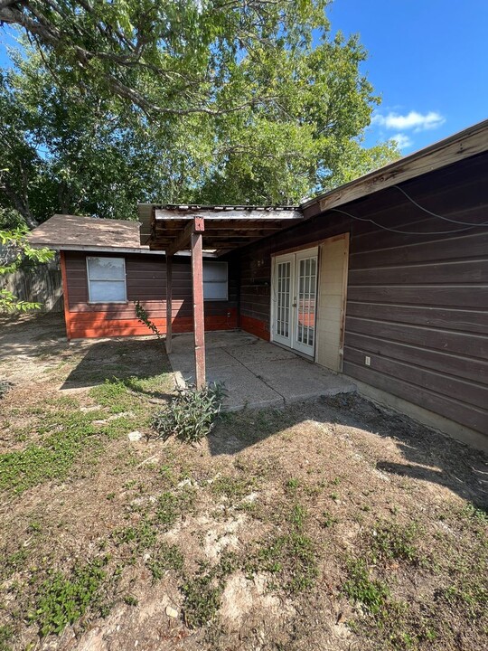 3403 Carol Ann Dr-Unit -Unit B in Austin, TX - Building Photo