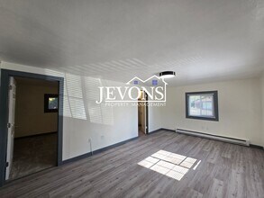 2104 S 8th Ave in Union Gap, WA - Building Photo - Building Photo