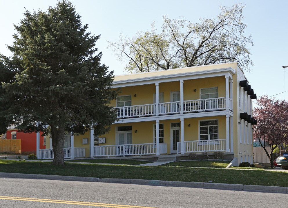 211 W 500 N in Salt Lake City, UT - Foto de edificio