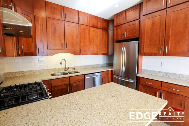 1540 Commonwealth Ave, Unit 2 in Boston, MA - Building Photo - Building Photo