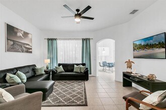 7403 Velleux St in Kissimmee, FL - Building Photo - Building Photo