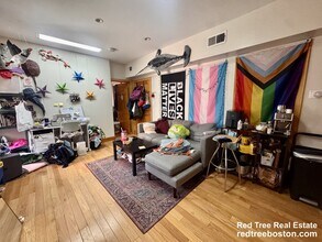 11 Tabor Pl, Unit 1 in Brookline, MA - Foto de edificio - Building Photo