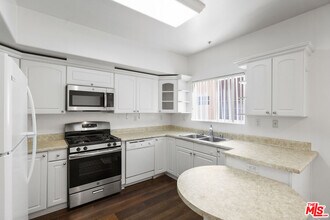 1650 Colby Ave in Los Angeles, CA - Building Photo - Building Photo