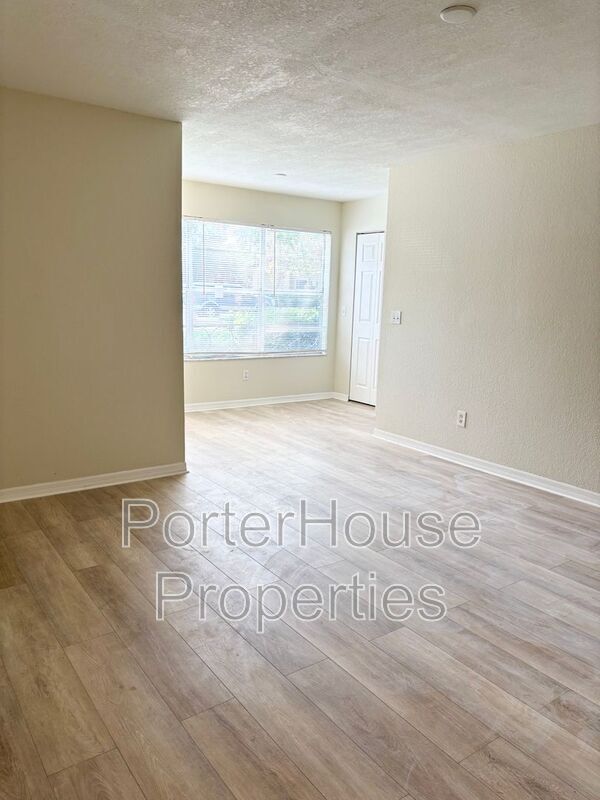 5164 Conroy Rd in Orlando, FL - Building Photo - Building Photo