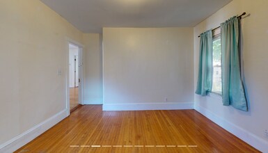 47 Fairbanks St, Unit 2 in Boston, MA - Building Photo - Building Photo