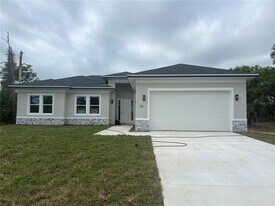 17 Beam Ct in Placida, FL - Building Photo
