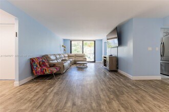 290 174th St in Sunny Isles Beach, FL - Building Photo - Building Photo