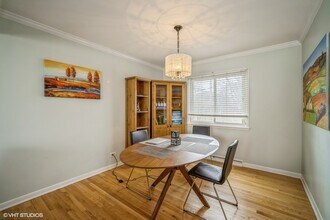 110 Plum Tree Rd in Deerfield, IL - Building Photo - Building Photo