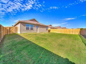 14832 Bridge Pass Trl in Haslet, TX - Foto de edificio - Building Photo