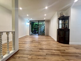 439 S Catalina Ave, Unit 101 in Pasadena, CA - Building Photo
